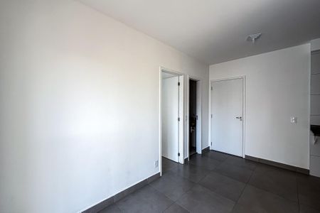 Apartamento para alugar com 38m², 2 quartos e 1 vaga Apartamento para alugar com 38m², 2 quartos e 1 vagaSala