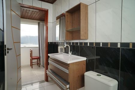 Banheiro do Quarto 3 de casa para alugar com 2 quartos, 100m² em Camboinhas, Niterói