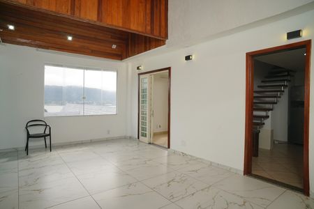 Casa para alugar com 100m², 2 quartos e 1 vaga Casa para alugar com 100m², 2 quartos e 1 vagaSala