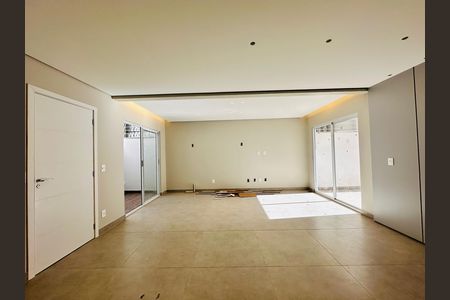 Sala de apartamento à venda com 3 quartos, 183m² em Floresta, Belo Horizonte
