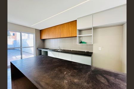 Cozinha de apartamento à venda com 3 quartos, 183m² em Floresta, Belo Horizonte