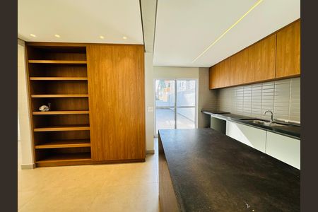 Cozinha de apartamento à venda com 3 quartos, 183m² em Floresta, Belo Horizonte