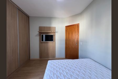 Quarto 2 de apartamento para alugar com 2 quartos, 68m² em Manacás, Belo Horizonte