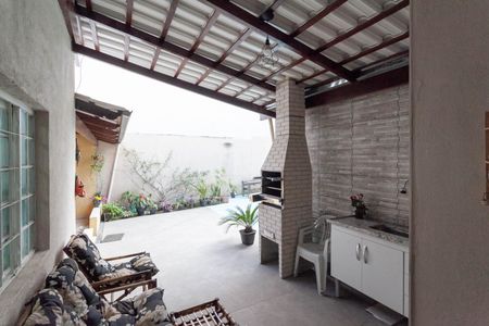 Casa à venda com 290m², 3 quartos e 6 vagas Casa à venda com 290m², 3 quartos e 6 vagasChurrasqueira