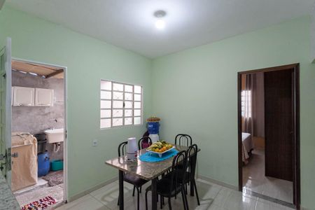 Casa à venda com 290m², 3 quartos e 6 vagas Casa à venda com 290m², 3 quartos e 6 vagasCopa