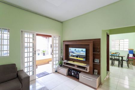 Sala de casa à venda com 3 quartos, 290m² em Pedra Azul, Contagem