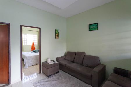 Casa à venda com 290m², 3 quartos e 6 vagas Casa à venda com 290m², 3 quartos e 6 vagasSala