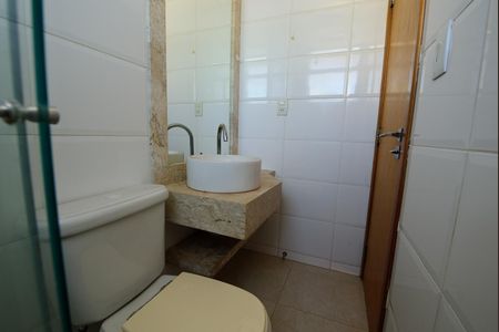 Apartamento à venda com 247m², 5 quartos e 4 vagas Apartamento à venda com 247m², 5 quartos e 4 vagasBanheiro da Suíte 1