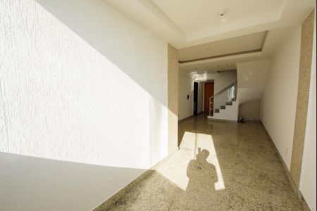 Apartamento à venda com 247m², 5 quartos e 4 vagas Apartamento à venda com 247m², 5 quartos e 4 vagasSala