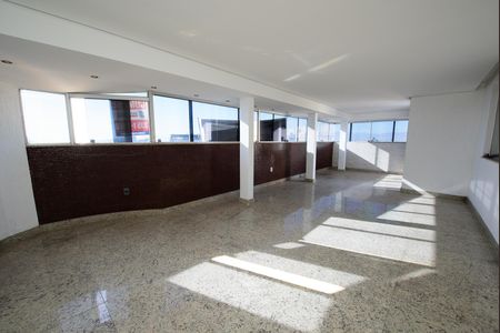 Apartamento à venda com 247m², 5 quartos e 4 vagas Apartamento à venda com 247m², 5 quartos e 4 vagasCobertura