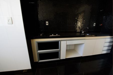 Apartamento à venda com 247m², 5 quartos e 4 vagas Apartamento à venda com 247m², 5 quartos e 4 vagasCozinha 1
