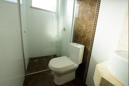 Apartamento à venda com 247m², 5 quartos e 4 vagas Apartamento à venda com 247m², 5 quartos e 4 vagasBanheiro 2