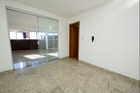 Apartamento à venda com 247m², 5 quartos e 4 vagas Apartamento à venda com 247m², 5 quartos e 4 vagasSala 2