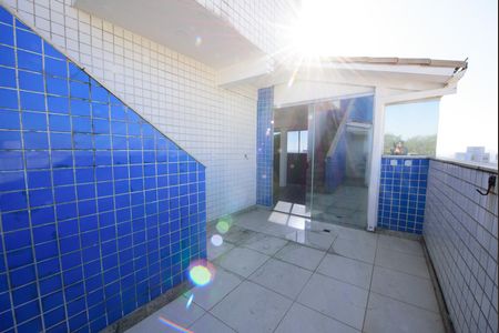Apartamento à venda com 247m², 5 quartos e 4 vagas Apartamento à venda com 247m², 5 quartos e 4 vagasCobertura