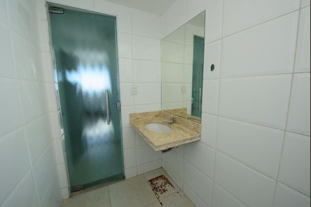 Apartamento à venda com 247m², 5 quartos e 4 vagas Apartamento à venda com 247m², 5 quartos e 4 vagasBanheiro 4