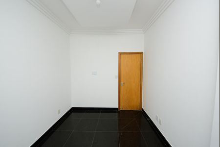Apartamento à venda com 247m², 5 quartos e 4 vagas Apartamento à venda com 247m², 5 quartos e 4 vagasQuarto 4
