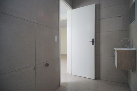 Apartamento para alugar com 80m², 2 quartos e sem vagaBanheiro