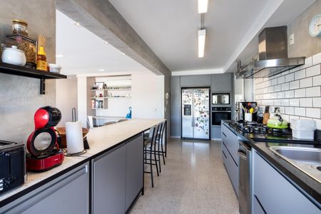Cozinha de apartamento à venda com 3 quartos, 130m² em Vila Ipojuca, São Paulo