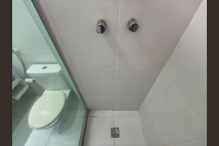 Apartamento para alugar com 70m², 2 quartos e 1 vaga Apartamento para alugar com 70m², 2 quartos e 1 vagaBanheiro Suite