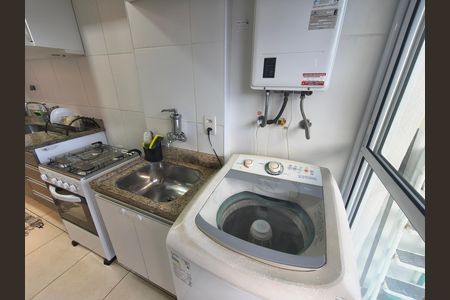 Área de Serviço de apartamento para alugar com 2 quartos, 70m² em Barra Olímpica, Rio de Janeiro