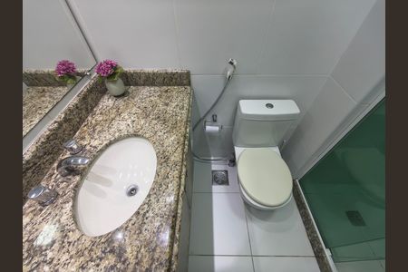 Apartamento para alugar com 70m², 2 quartos e 1 vaga Apartamento para alugar com 70m², 2 quartos e 1 vagaBanheiro Suite