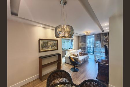 Apartamento para alugar com 70m², 2 quartos e 1 vaga Apartamento para alugar com 70m², 2 quartos e 1 vagaSala
