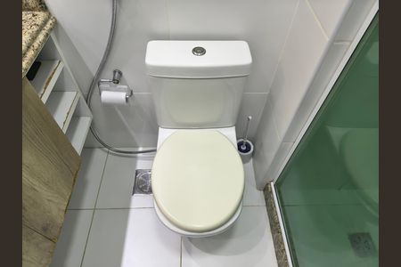 Banheiro Suite de apartamento para alugar com 2 quartos, 70m² em Barra Olímpica, Rio de Janeiro