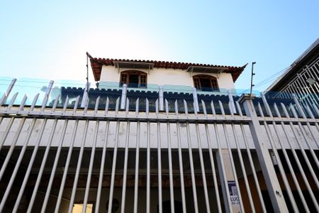 Fachada de casa para alugar com 3 quartos, 300m² em Ipiranga, Belo Horizonte