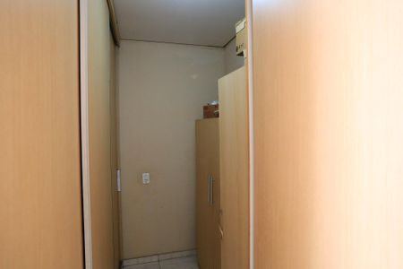 Casa para alugar com 300m², 3 quartos e 1 vaga Casa para alugar com 300m², 3 quartos e 1 vagaCloset da suíte