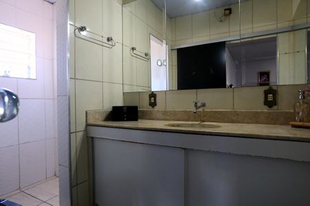 Casa para alugar com 300m², 3 quartos e 1 vaga Casa para alugar com 300m², 3 quartos e 1 vagaBanheiro