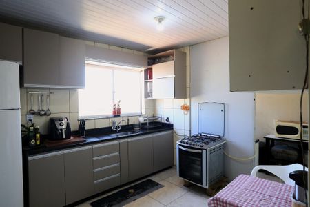 Casa para alugar com 300m², 3 quartos e 1 vaga Casa para alugar com 300m², 3 quartos e 1 vagaCozinha e Área de Serviço