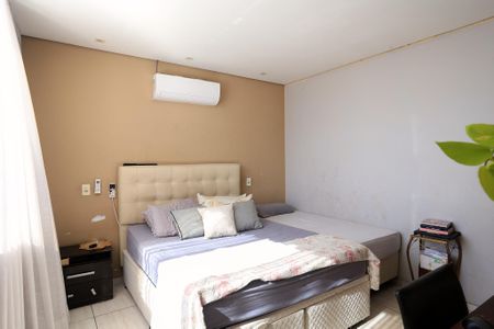 Casa para alugar com 300m², 3 quartos e 1 vaga Casa para alugar com 300m², 3 quartos e 1 vagaSuíte