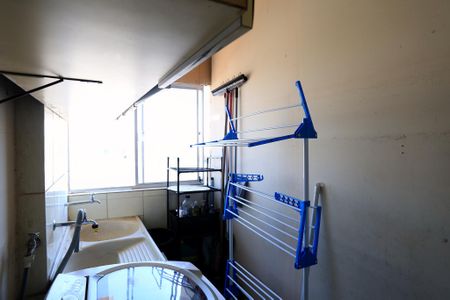 Cozinha e Área de Serviço de casa para alugar com 3 quartos, 300m² em Ipiranga, Belo Horizonte