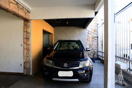 Garagem de casa para alugar com 3 quartos, 300m² em Ipiranga, Belo Horizonte