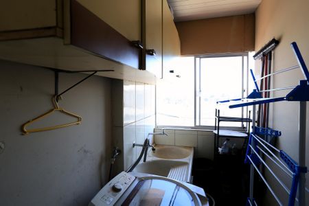 Casa para alugar com 300m², 3 quartos e 1 vaga Casa para alugar com 300m², 3 quartos e 1 vagaCozinha e Área de Serviço