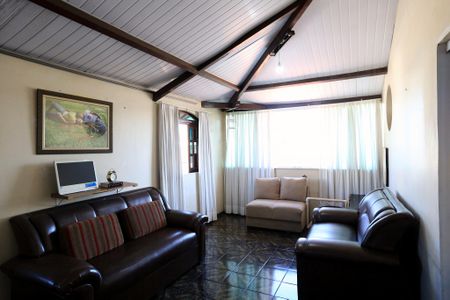 Casa para alugar com 300m², 3 quartos e 1 vaga Casa para alugar com 300m², 3 quartos e 1 vagaVaranda da Sala