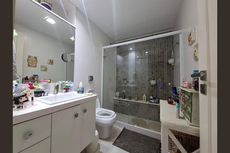 Banheiro 1 de apartamento à venda com 2 quartos, 72m² em Flamengo, Rio de Janeiro