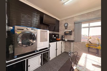 Lavanderia de casa à venda com 4 quartos, 323m² em Cidade São Jorge, Santo André
