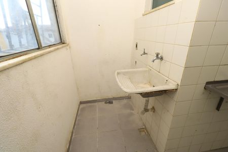 Área de serviço de apartamento para alugar com 2 quartos, 60m² em Cajazeiras, Salvador