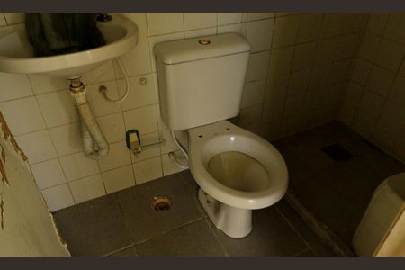 Banheiro social de apartamento para alugar com 2 quartos, 60m² em Cajazeiras, Salvador