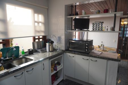 Cozinha de casa de condomínio à venda com 5 quartos, 380m² em Alphaville, Santana de Parnaíba