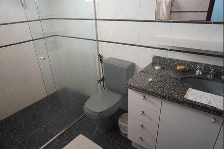 Banheiro da Suíte 4 de casa de condomínio à venda com 5 quartos, 380m² em Alphaville, Santana de Parnaíba