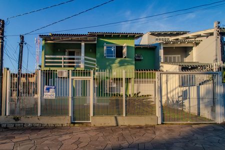 Fachada de casa à venda com 4 quartos, 201m² em Sarandi, Porto Alegre