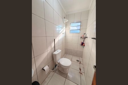 Banheiro Social de casa à venda com 2 quartos, 123m² em Parque Residencial Almerinda Chaves, Jundiaí
