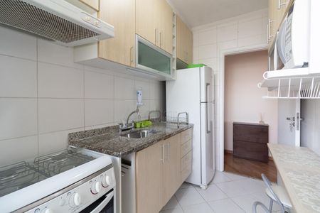 Cozinha de apartamento para alugar com 3 quartos, 70m² em Vila Gomes, São Paulo