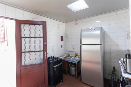 Casa à venda com 250m², 3 quartos e 3 vagas Casa à venda com 250m², 3 quartos e 3 vagasCozinha
