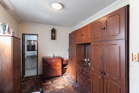Casa à venda com 250m², 3 quartos e 3 vagas Casa à venda com 250m², 3 quartos e 3 vagasSuíte