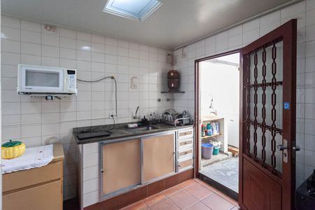 Casa à venda com 250m², 3 quartos e 3 vagas Casa à venda com 250m², 3 quartos e 3 vagasCozinha