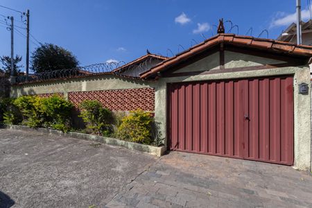 Fachada de casa à venda com 3 quartos, 250m² em Alípio de Melo, Belo Horizonte