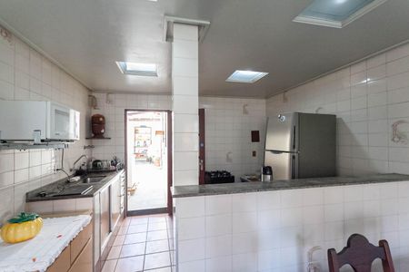 Cozinha de casa à venda com 3 quartos, 250m² em Alípio de Melo, Belo Horizonte